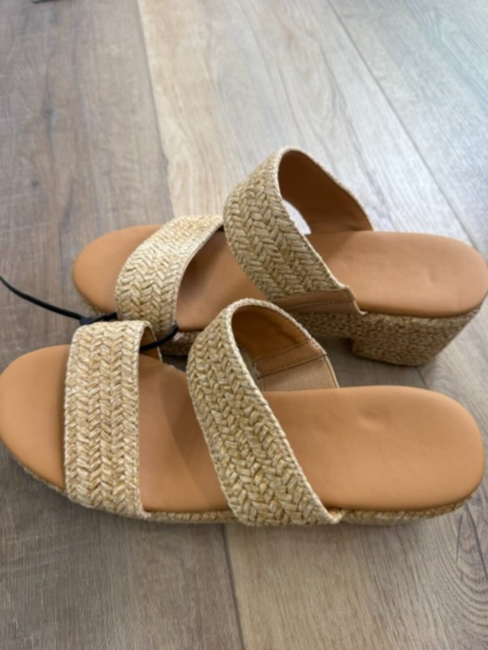 LIKE NEW Women's Straw Wedge Sandals Size 8
